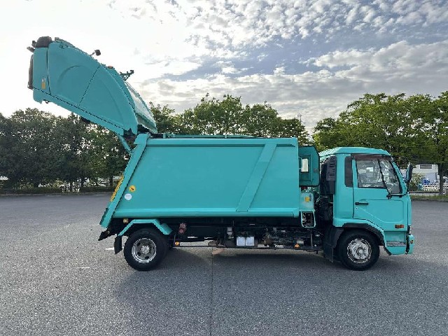b47ac471e32f9772dda5a3d80e7e84de.jpg