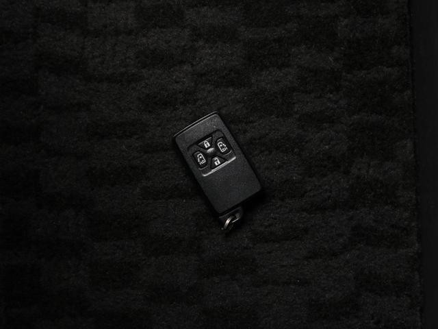 0509625A30260727W00419.jpg