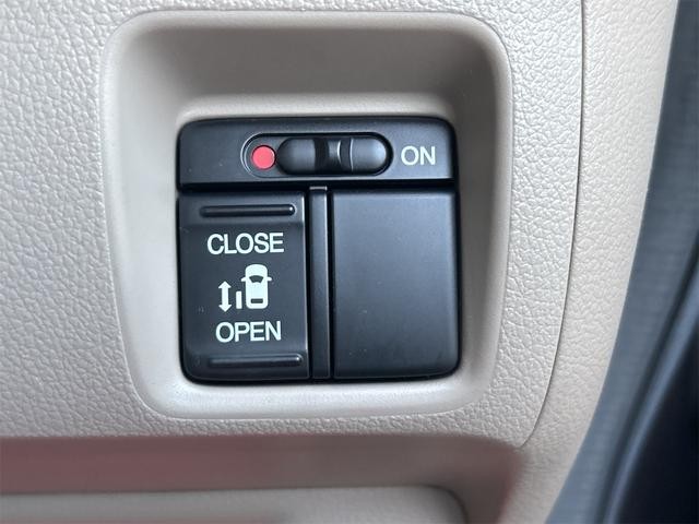 0900605A30260927W01319.jpg