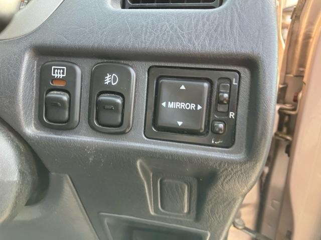 0802890A30260422W00114.jpg