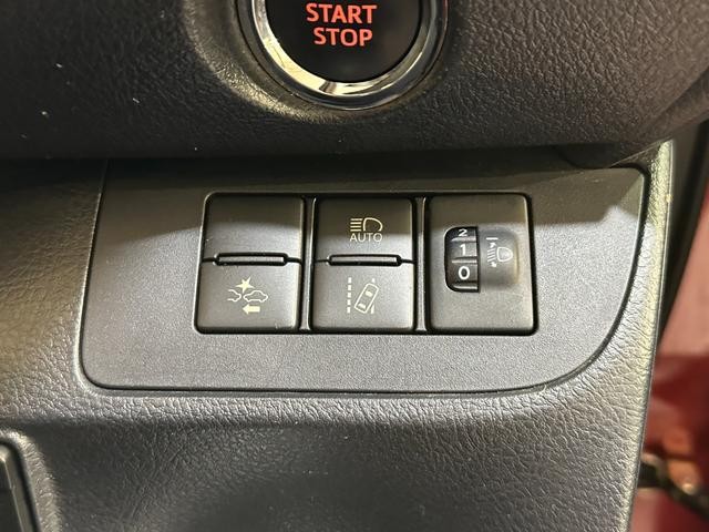 0509824A30261009W01708.jpg