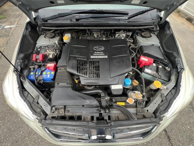 0804778A30260911W00218.jpg