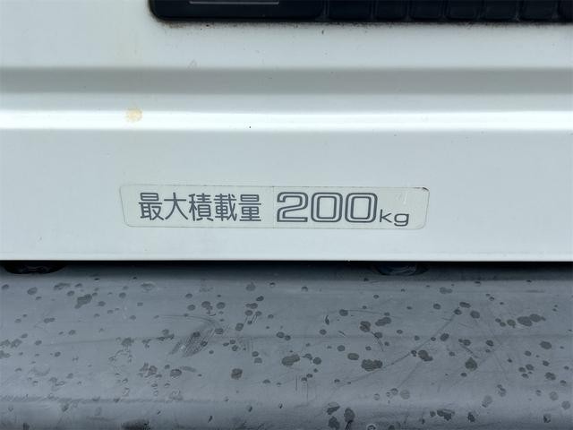 1100130A30260708W00417.jpg