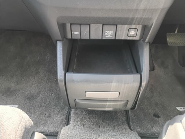 0204007A30260425W00618.jpg