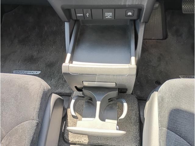 0204007A30260425W00619.jpg