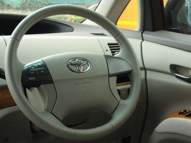 0520029A30260908W00311.jpg