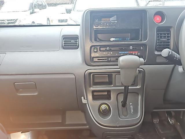 0703680A30260521W00114.jpg