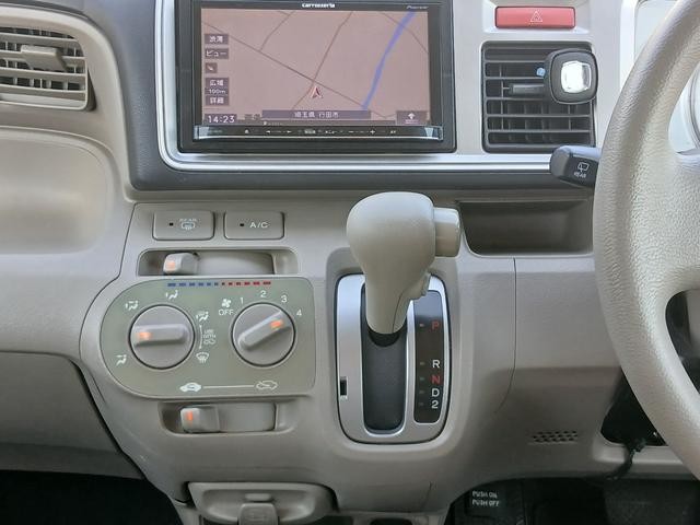 0404311A30260926W00202.jpg