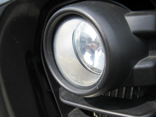 0560774A30260821W00115.jpg