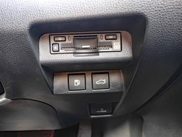 0302202A30261026W00214.jpg