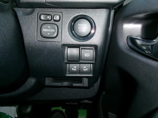 0300895A30261004W00113.jpg