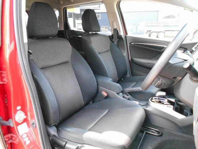 0561167A30260821W00116.jpg
