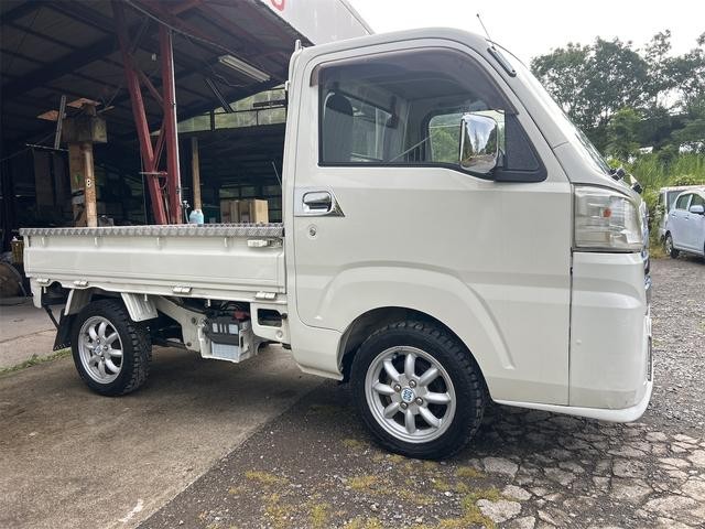 0804291A30260807W00103.jpg