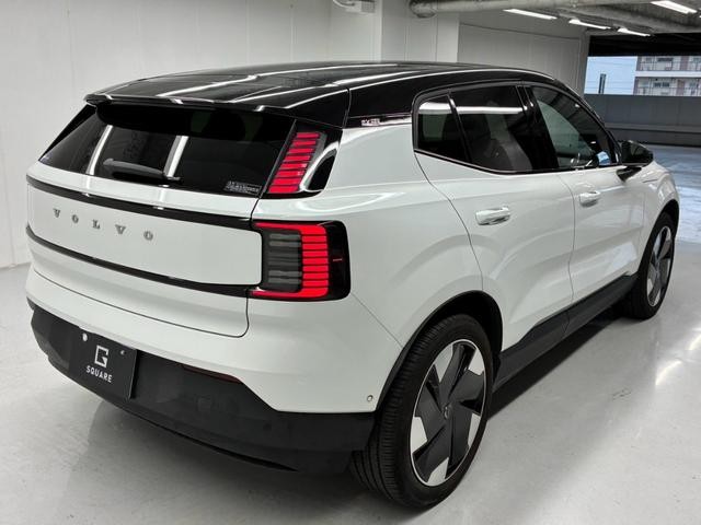 9800056A30261024W00213.jpg