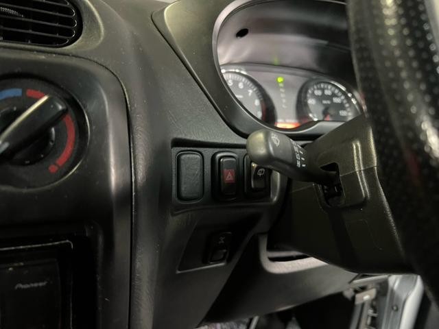 0710163A30260905W00214.jpg