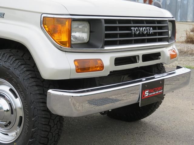 0506994A30261005W00115.jpg