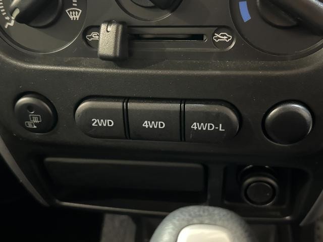 0509824A30260910W00802.jpg