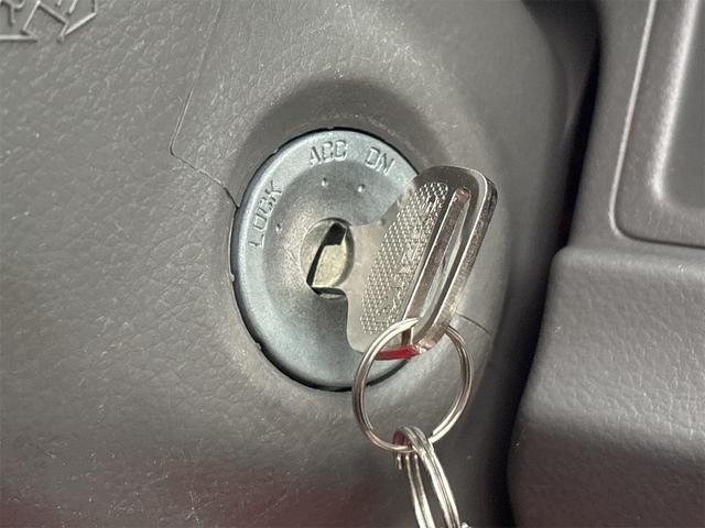 0900605A30260918W00218.jpg
