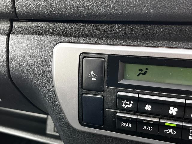 0500199A30260926W00114.jpg