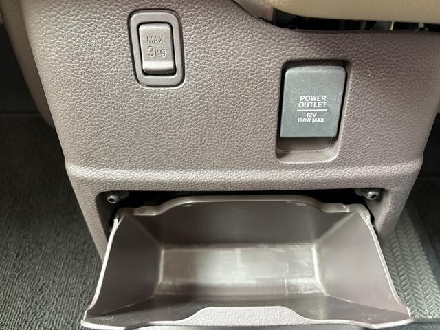 1001933A30260527W00114.jpg