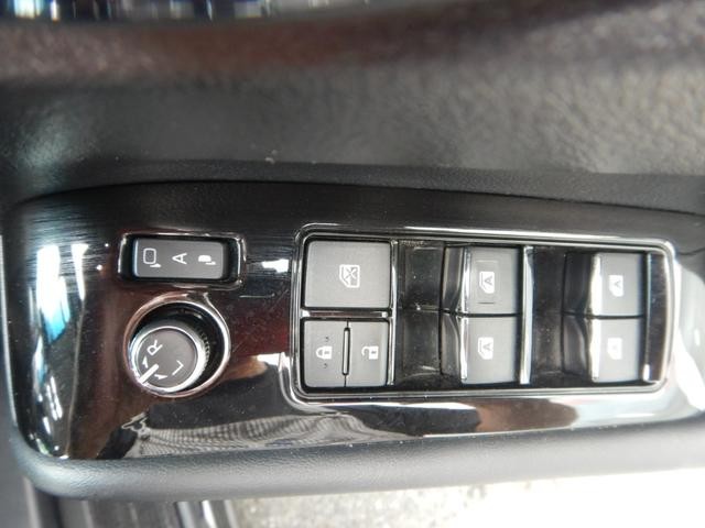 0500113A30260819W00116.jpg