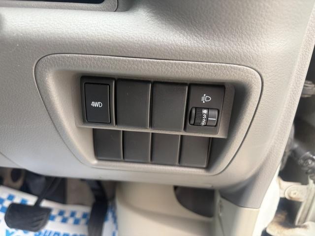 0904234A30260913W00116.jpg