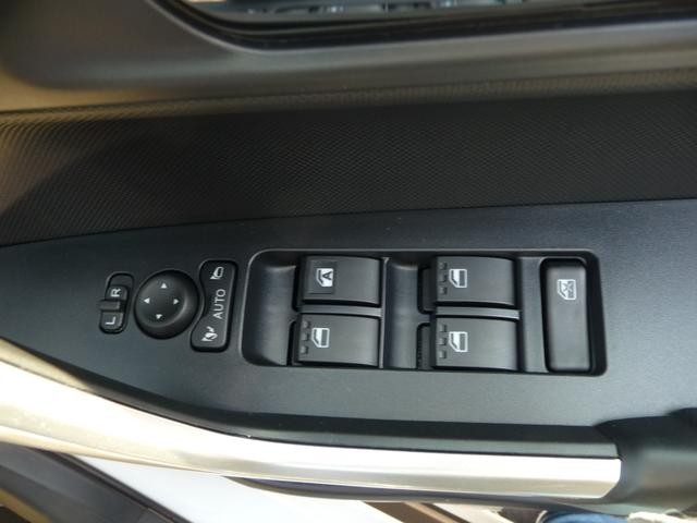 0740004A30260904W00215.jpg