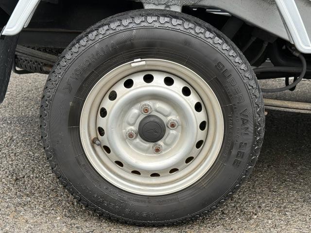 0502543A30260926W00215.jpg