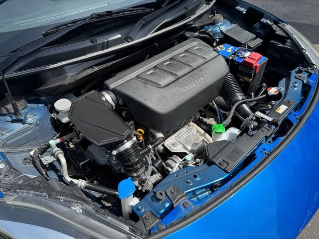 0561441A30260409W00216.jpg