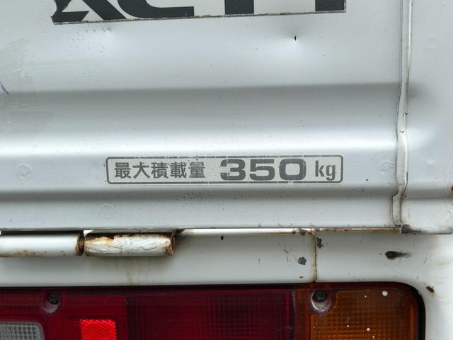 1301005A30260630W00215.jpg
