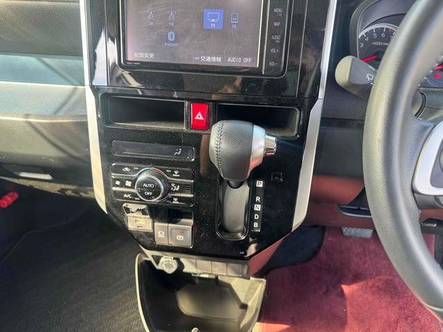 1101324A30261004W00103.jpg