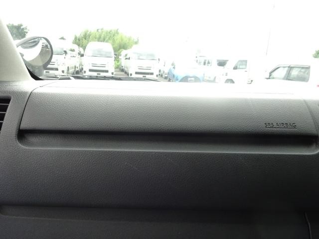 0900002A30260807W00214.jpg