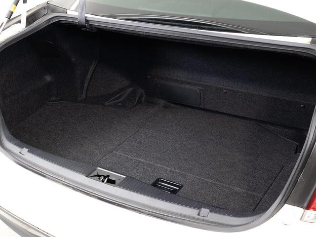 0560520A30260914W00519.jpg