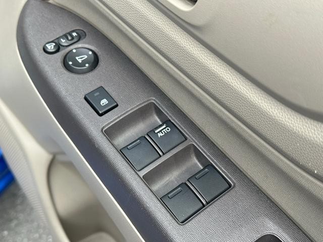 0550659A30261004W00518.jpg