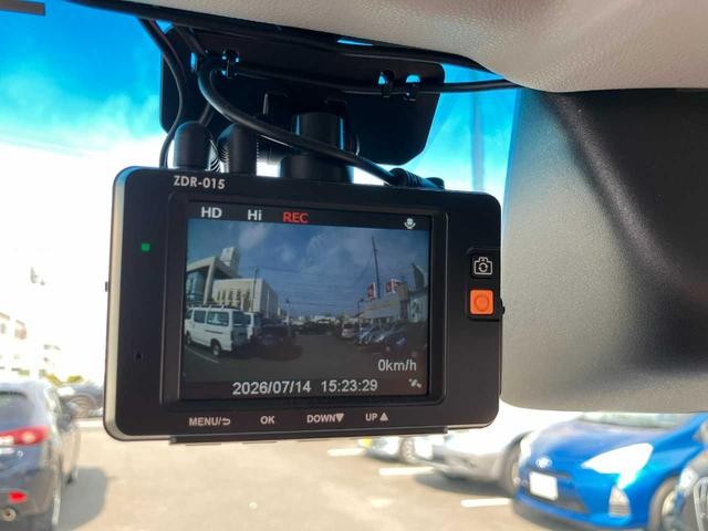 3000798A30260718W00112.jpg