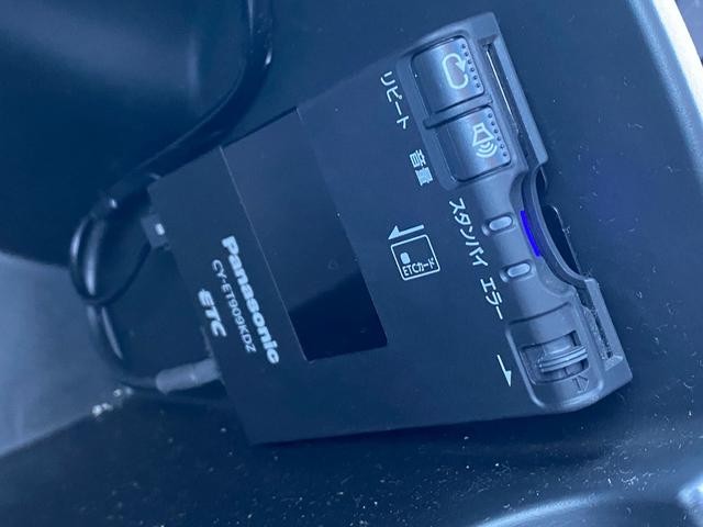 0505203A30261006W00210.jpg