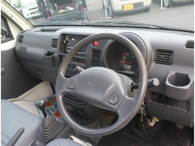 0504206A30261004W00306.jpg