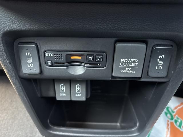 0700828A30261003W00209.jpg
