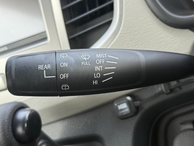 0700708A30260930W00110.jpg