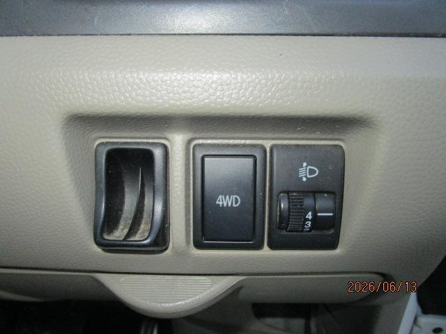0900963A30260614W00114.jpg