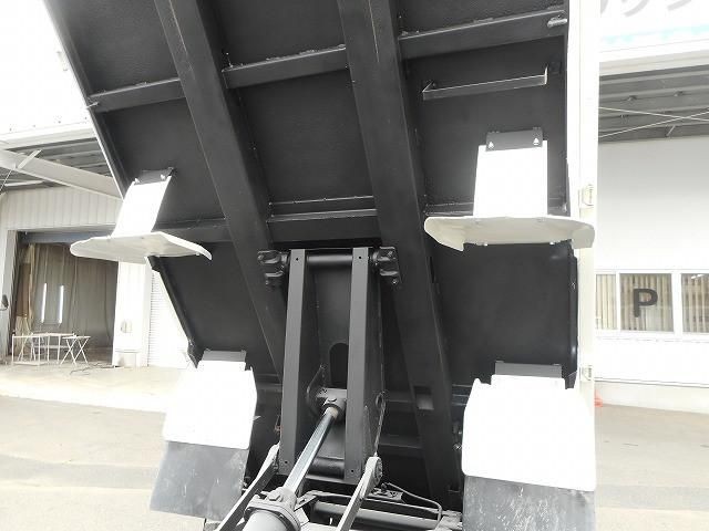 ffdbf7d9cba14878baeb1067075d820b.jpg