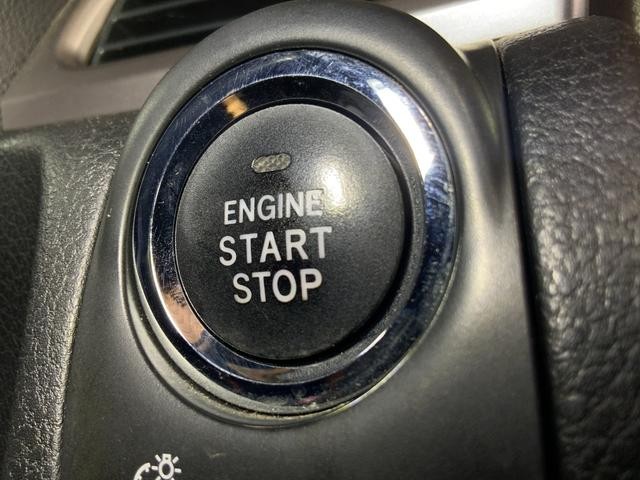 0504839A30260922W00118.jpg