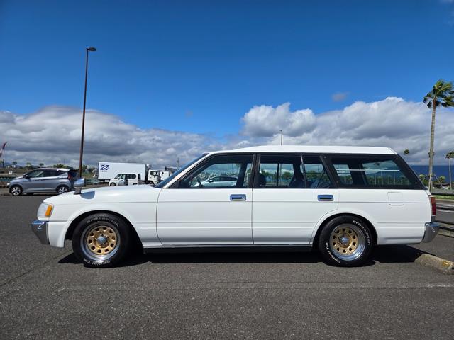 1120002A30260410W00107.jpg