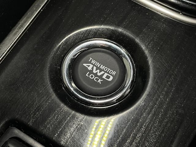 0504839A30260923W00619.jpg