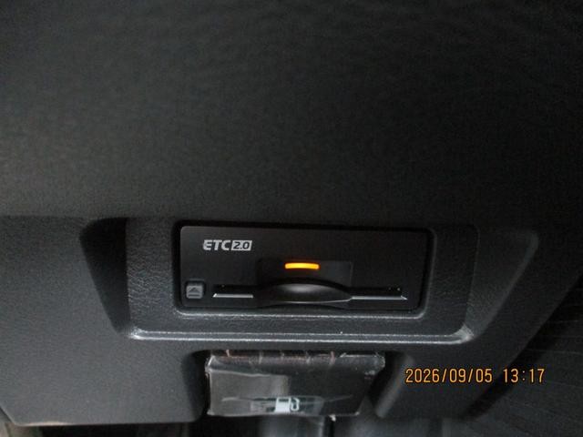 0802982A30260906W00317.jpg