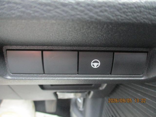 0802982A30260906W00318.jpg