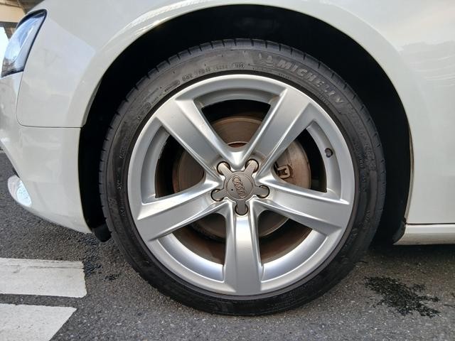 9572574A30260718W00614.jpg