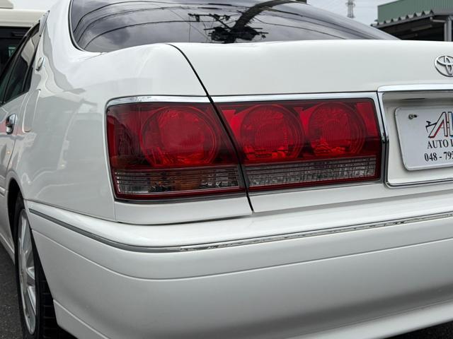 9540151A30260430W00110.jpg