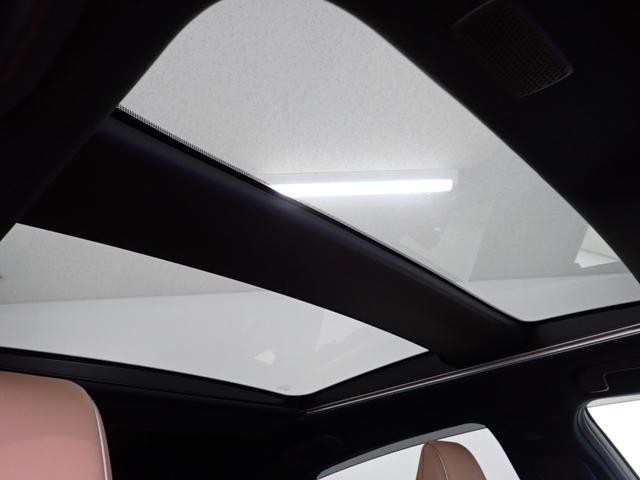 0509002A30261003W00405.jpg