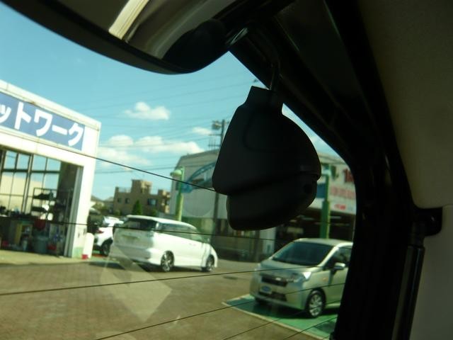 0500692A30261004W00115.jpg